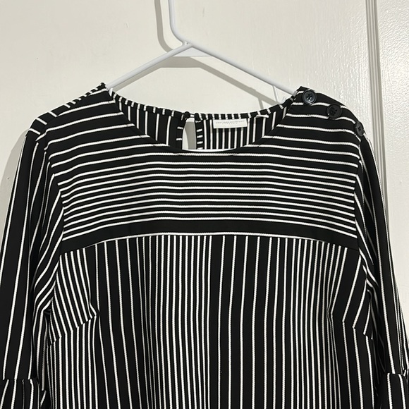 New York and Company vertical striped thick winter dress.  Size XXL - Picture 3 of 9